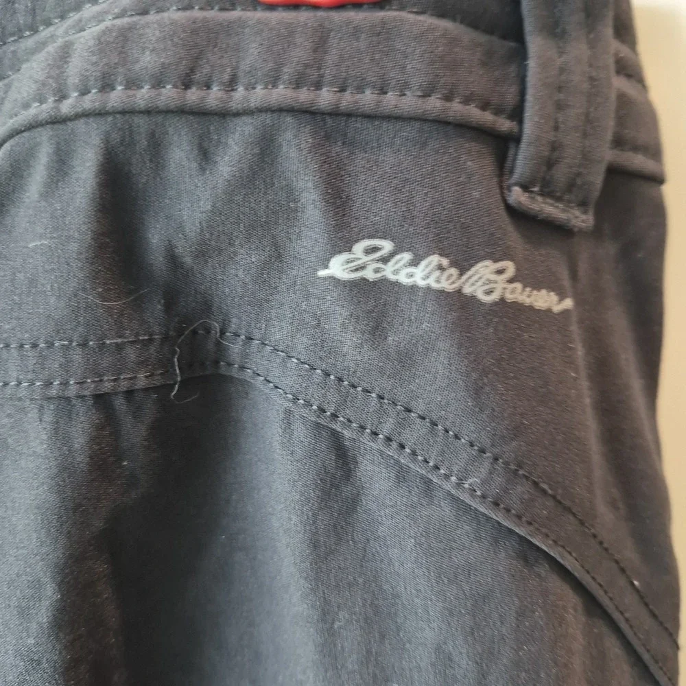 Eddie Bauer Cropped Hiking Pants Womens Size 12 Ruched Legs Black - Picture 9 of 12